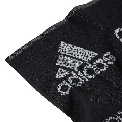 Ręcznik sportowy adidas Branded Must-Have czarno-biały HS2056