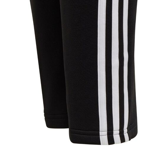 Spodnie dla dzieci adidas Designed To Move 3-Stripes Pants czarne GN1464